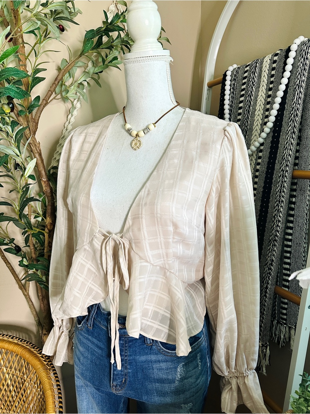 Mable Blush Beige Plaid Tie Front Peplum Blouse Medium - Picture 4 of 8